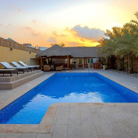 Dar 66 4Br Pool Villa With Jacuzzi ราสอัลไคมาห์ ภายนอก รูปภาพ